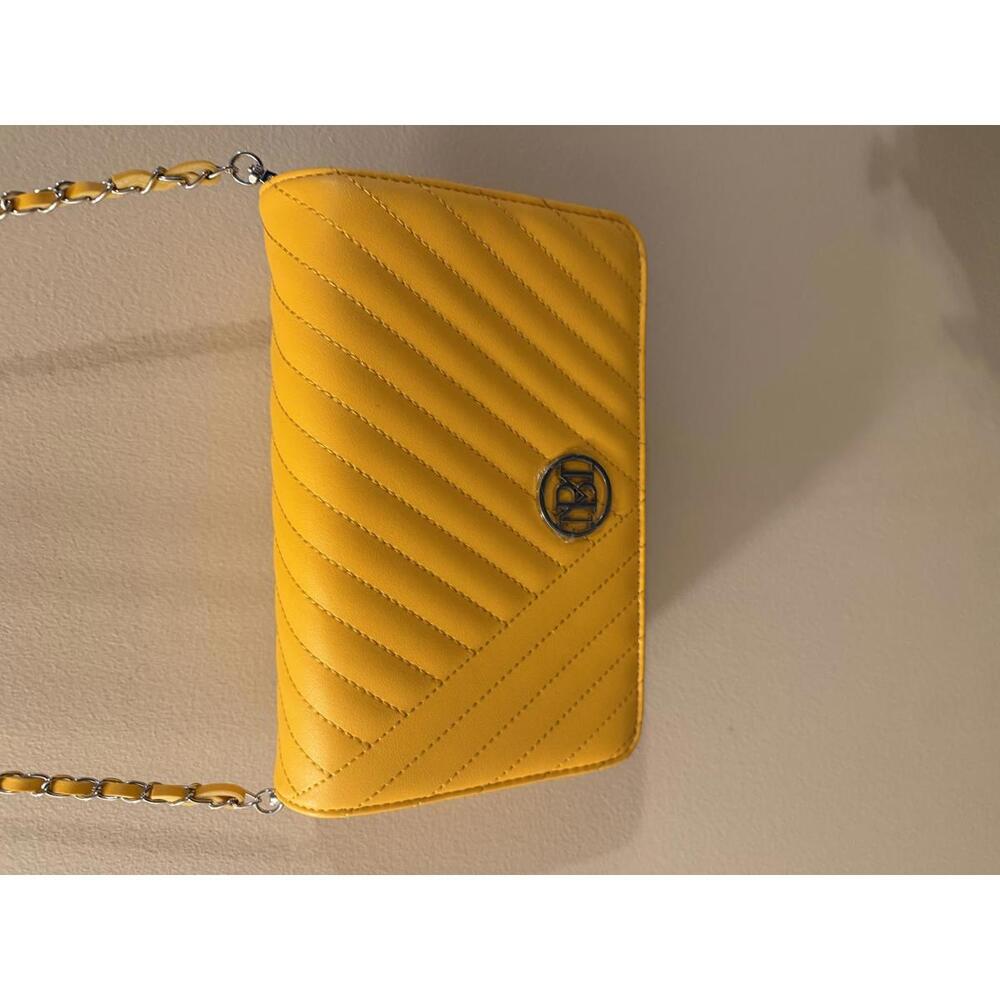 Badgley Mischka NWT Yellow Quilted Crossbody Bag with Chain Strap